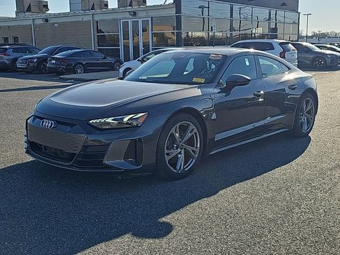 Used 2022 Audi e-tron GT Premium Plus image 15