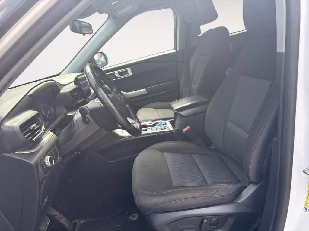 Used 2022 Ford Explorer XLT AWD/4WD image 9