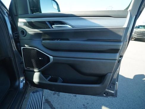 New 2026 Jeep Grand Wagoneer Limited image 18