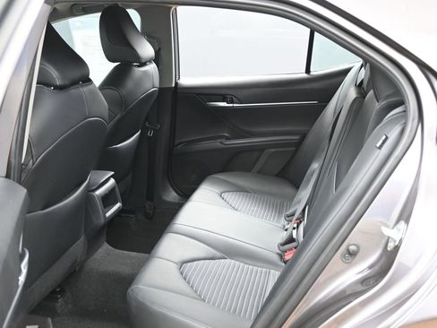 Used 2024 Toyota Camry SE image 28