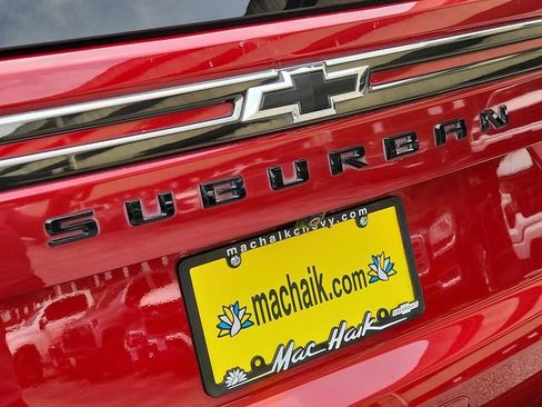 Used 2021 Chevrolet Suburban Z71 AWD/4WD image 31