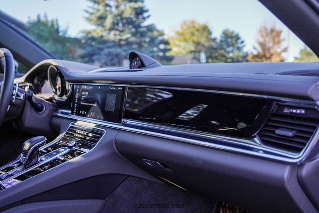Used 2020 Porsche Panamera RWD image 49