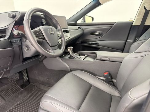 Certified 2023 Lexus ES 350 w/ Premium Package FWD image 4