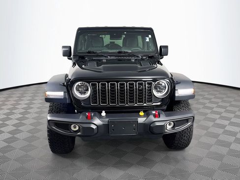 Used 2025 Jeep Wrangler Unlimited Rubicon AWD/4WD image 2