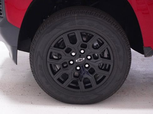 New 2026 Chevrolet Colorado W/T w/ WT Custom Package RWD image 9
