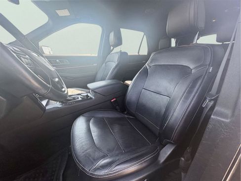 Used 2018 Ford Explorer Limited AWD/4WD image 13