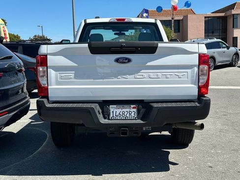 Used 2022 Ford F250 XL RWD image 4