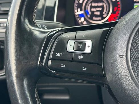 Used 2019 Volkswagen Golf R 4-Door AWD/4WD image 38