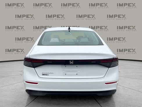 Used 2025 Honda Accord SE image 4