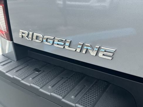 Used 2023 Honda Ridgeline Sport image 8