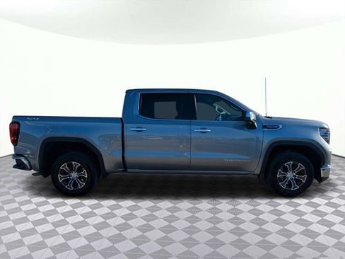Used 2025 GMC Sierra 1500 SLT image 3