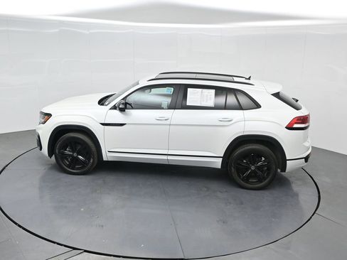 Used 2023 Volkswagen Atlas Cross Sport SEL R-Line AWD/4WD image 42