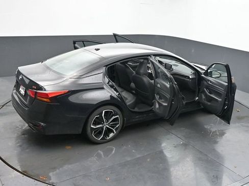 Used 2024 Nissan Altima 2.5 SR image 64