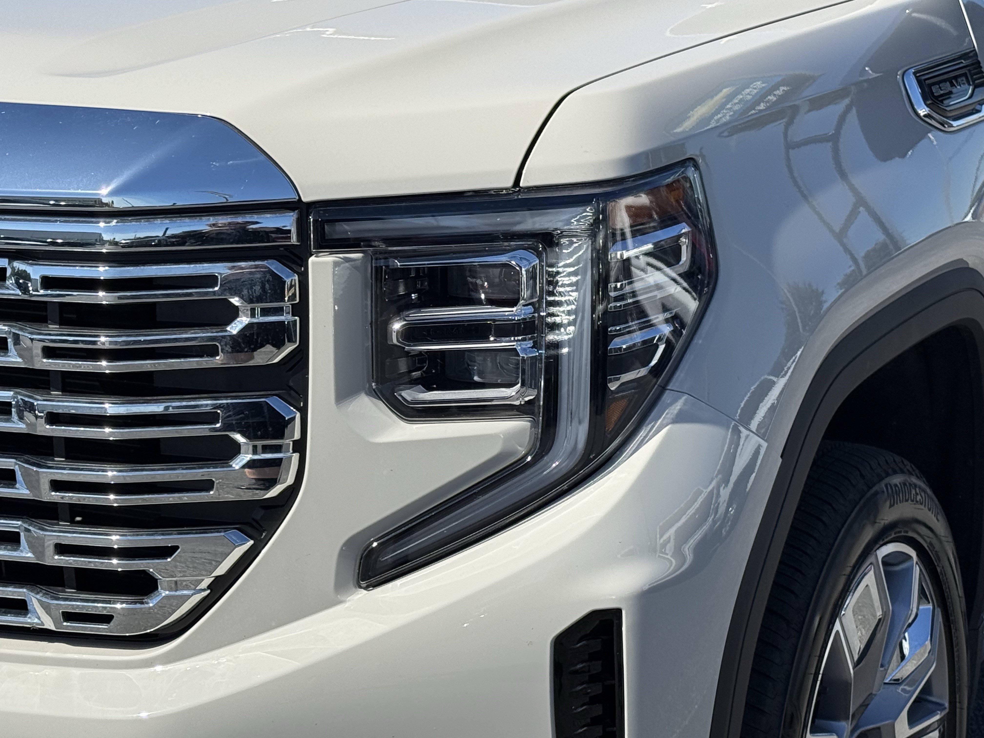 Used 2026 GMC Sierra 1500 Denali w/ Denali Reserve Package AWD/4WD image 6