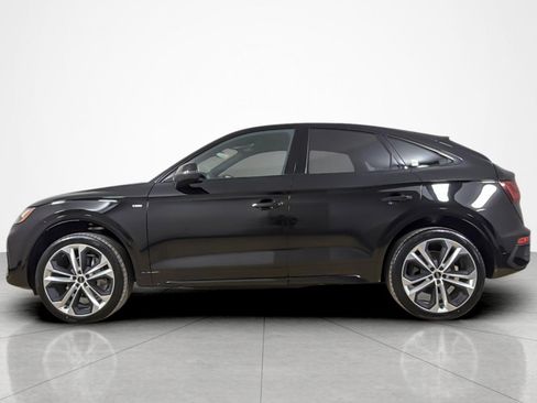 Used 2023 Audi Q5 2.0T Premium Plus w/ Premium Plus Package AWD/4WD image 2