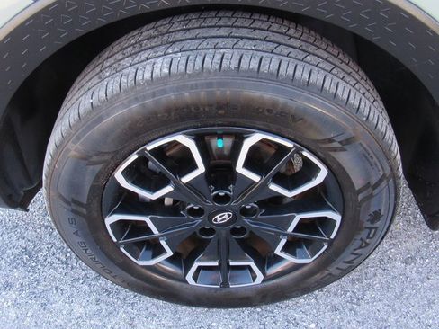 Used 2023 Hyundai Santa Cruz SE image 10