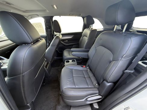 Certified 2024 MAZDA CX-90 Plug-In Hybrid w/ Preferred image 16