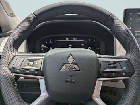 New 2026 Mitsubishi Outlander SEL FWD image 31