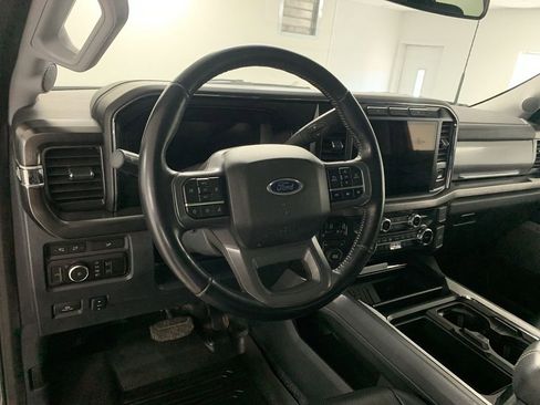 Used 2024 Ford F250 Lariat w/ Black Appearance Package AWD/4WD image 15