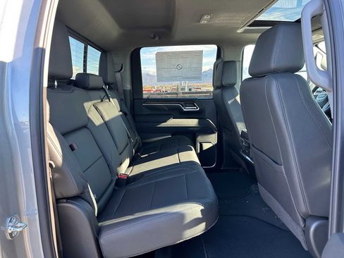 New 2026 GMC Sierra 2500 SLT w/ SLT Convenience Package image 12