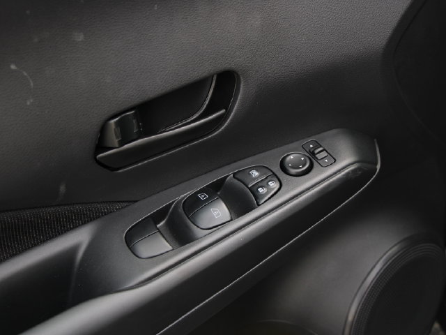 Certified 2025 Nissan Kicks Play S FWD image 13