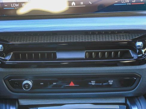 New 2026 BMW 430i Coupe w/ M Sport Package image 10