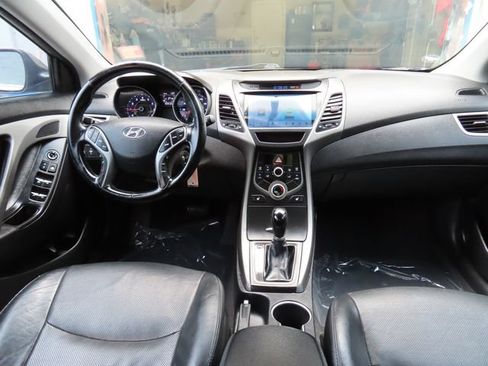 Used 2015 Hyundai Elantra Limited FWD image 4