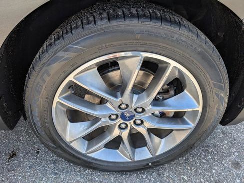 Used 2016 Ford Edge Titanium w/ Equipment Group 302A image 9