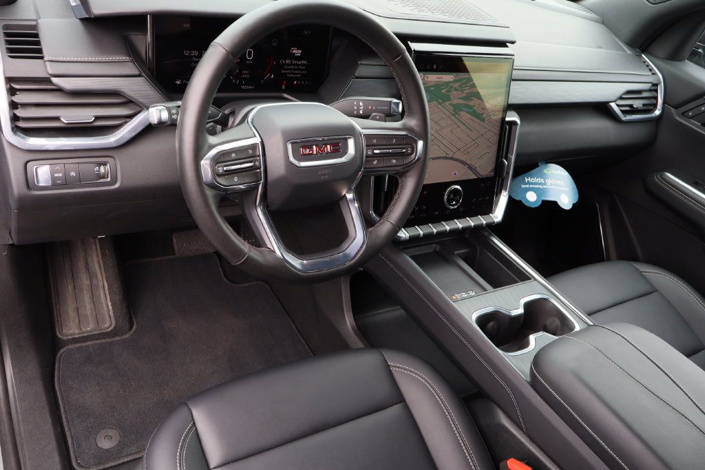 Certified 2026 GMC Acadia Elevation w/ Elevation Premium Package FWD image 11