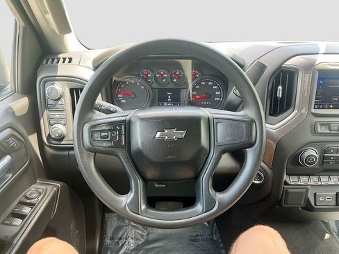 Used 2025 Chevrolet Silverado 1500 Custom Trail Boss w/ LPO, Dark Essentials Package AWD/4WD image 11