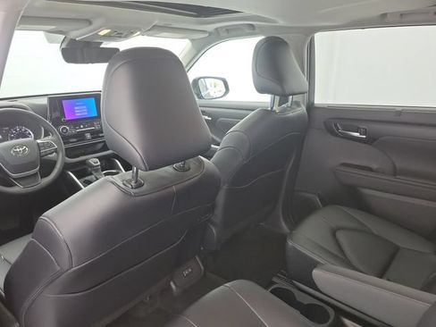 Used 2026 Toyota Highlander XLE AWD/4WD image 15