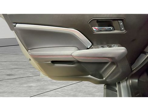 Used 2024 Chevrolet Colorado Z71 w/ Z71 Convenience Package 2 image 9