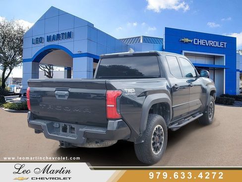 Used 2024 Toyota Tacoma TRD Off-Road AWD/4WD image 3
