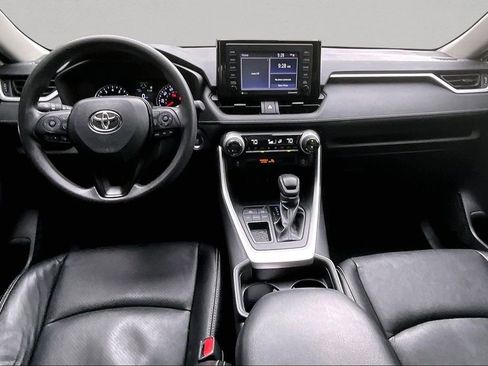 Certified 2021 Toyota RAV4 XLE FWD image 9