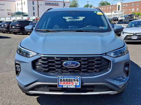 Used 2025 Ford Escape ST-Line Select AWD/4WD image 2