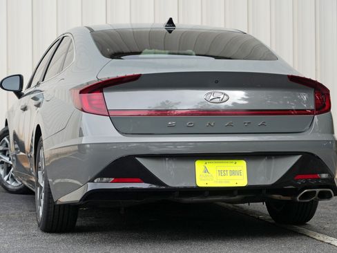 Used 2022 Hyundai Sonata SEL w/ Preferred Accessory Package FWD image 5