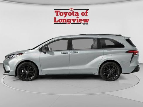 Used 2026 Toyota Sienna XSE FWD image 2