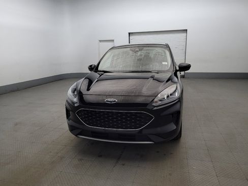 Used 2021 Ford Escape SE image 15