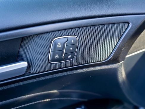 Used 2019 Ford Fusion Titanium image 22