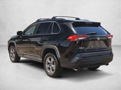 Used 2022 Toyota RAV4 XLE w/ Carpet Mat Package (TMS) FWD image 8