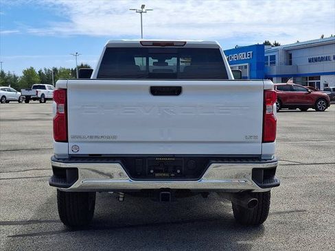 Used 2023 Chevrolet Silverado 2500 LTZ w/ LTZ Convenience Package AWD/4WD image 6