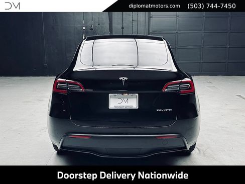 Used 2023 Tesla Model Y Long Range AWD/4WD image 6