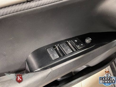 Used 2025 Toyota Camry SE w/ Convenience Package FWD image 21