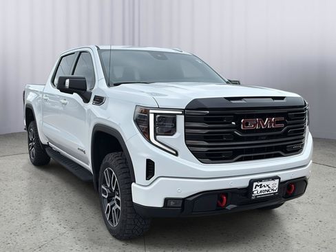 Used 2025 GMC Sierra 1500 AT4 w/ AT4 Premium Package AWD/4WD image 7