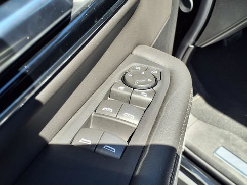 Used 2026 GMC Yukon XL Elevation image 20