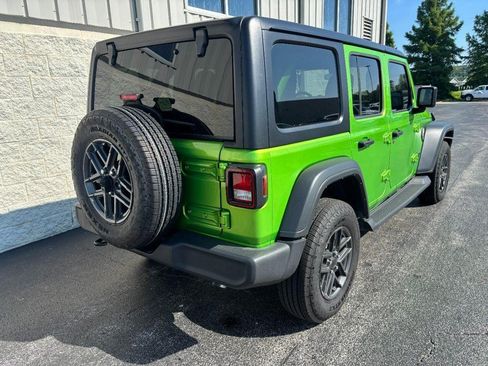 Used 2025 Jeep Wrangler Unlimited Sport AWD/4WD image 3