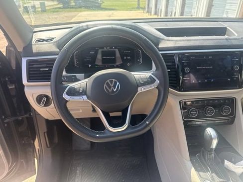 Used 2022 Volkswagen Atlas SEL AWD/4WD image 15