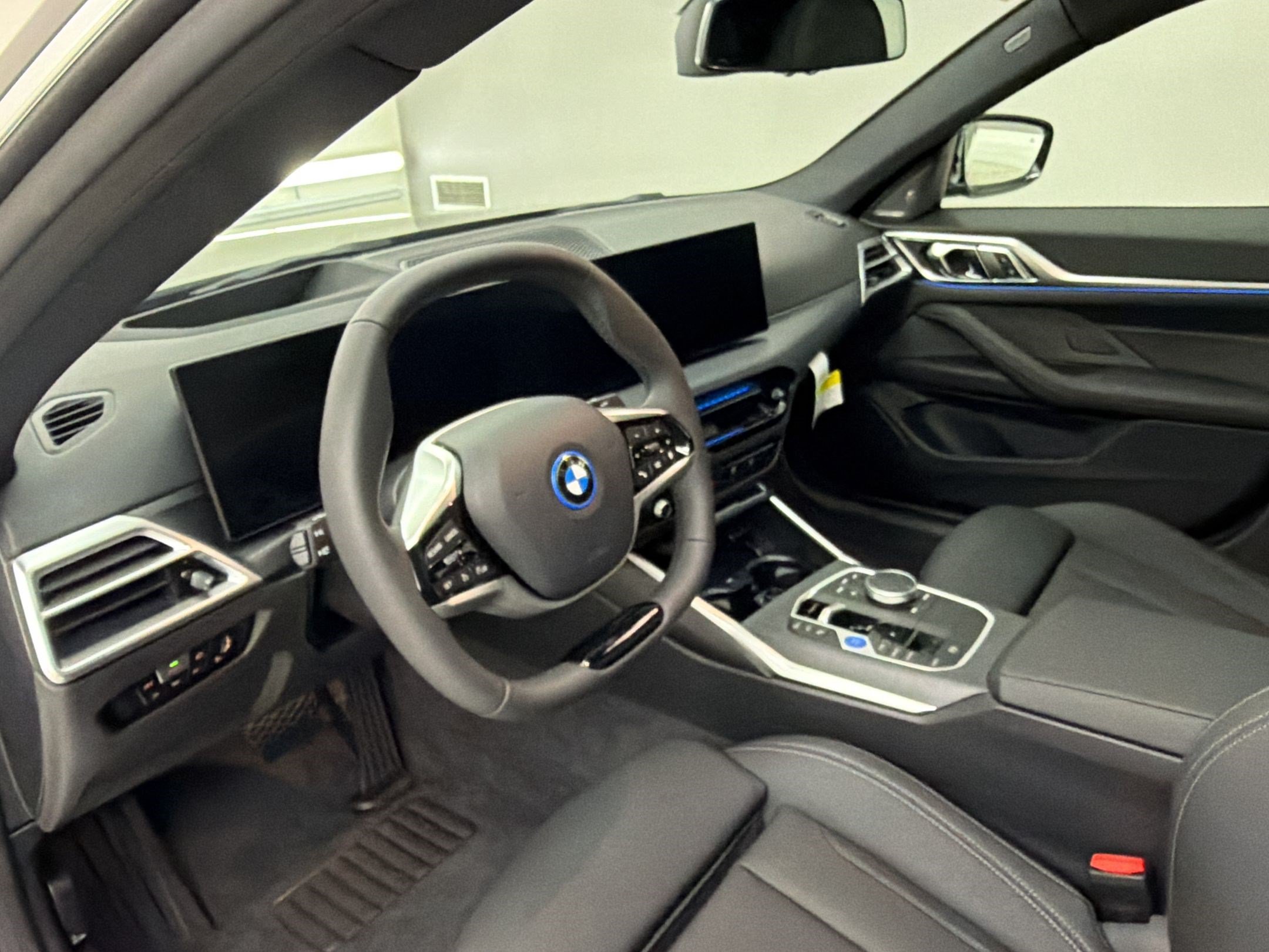 New 2026 BMW i4 eDrive40 w/ Premium Package RWD image 4