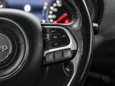 Used 2017 Jeep Renegade Trailhawk image 26