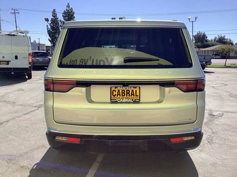 New 2023 Jeep Wagoneer Series III w/ Preferred Equipment Group image 31